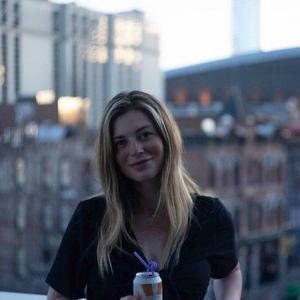 Meet your Posher, Danielle